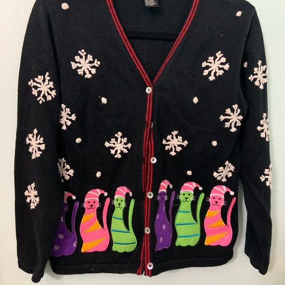 Adorable Celina yang designs Size medium Christmas snowflake cat sweater - Picture 4 of 5
